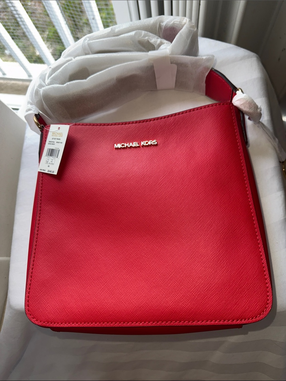 NWT - Michael Kors Bright Red Jet Set Travel SM Crossbody. Gold accents